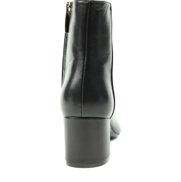 Vinny Leather Ankle Boot - Black^Bruno Magli Store